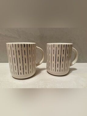 SET OF 2 ROYAL NORFOLK EMBOSSED WHITE WITH BLACK LINE COFFEE TEA MUG CUP 16oz